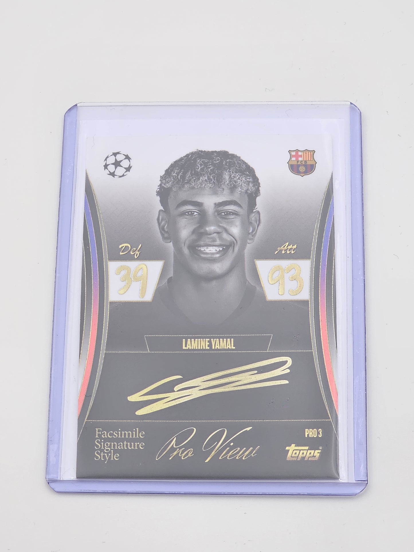 Lamine Yamal Pro View Signature Style Card #PRO3 - Topps Match Attax 25/26 (2025/2026), FC Barcelona in top loader