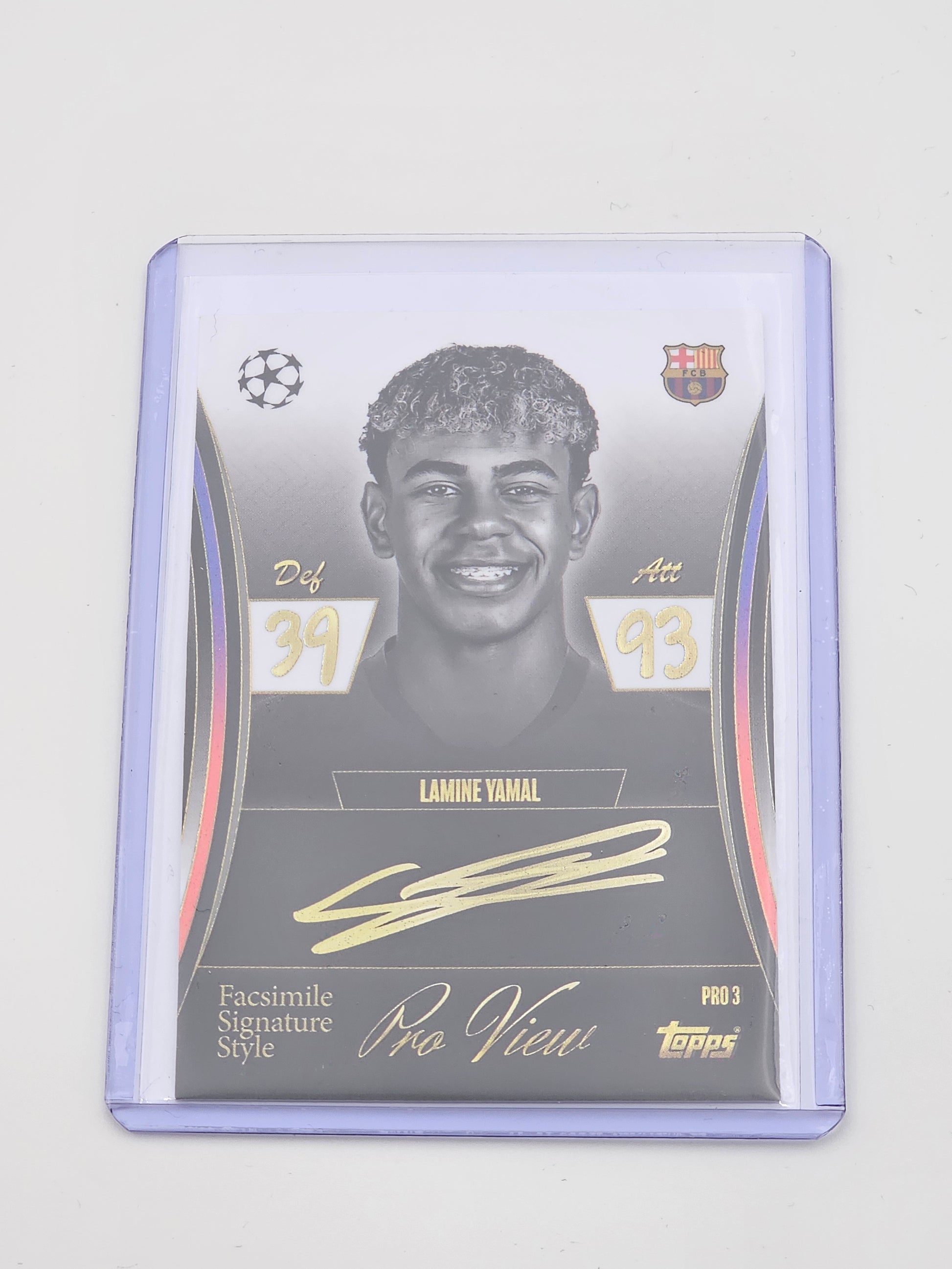 Lamine Yamal Pro View Signature Style Card #PRO3 - Topps Match Attax 25/26 (2025/2026), FC Barcelona in top loader