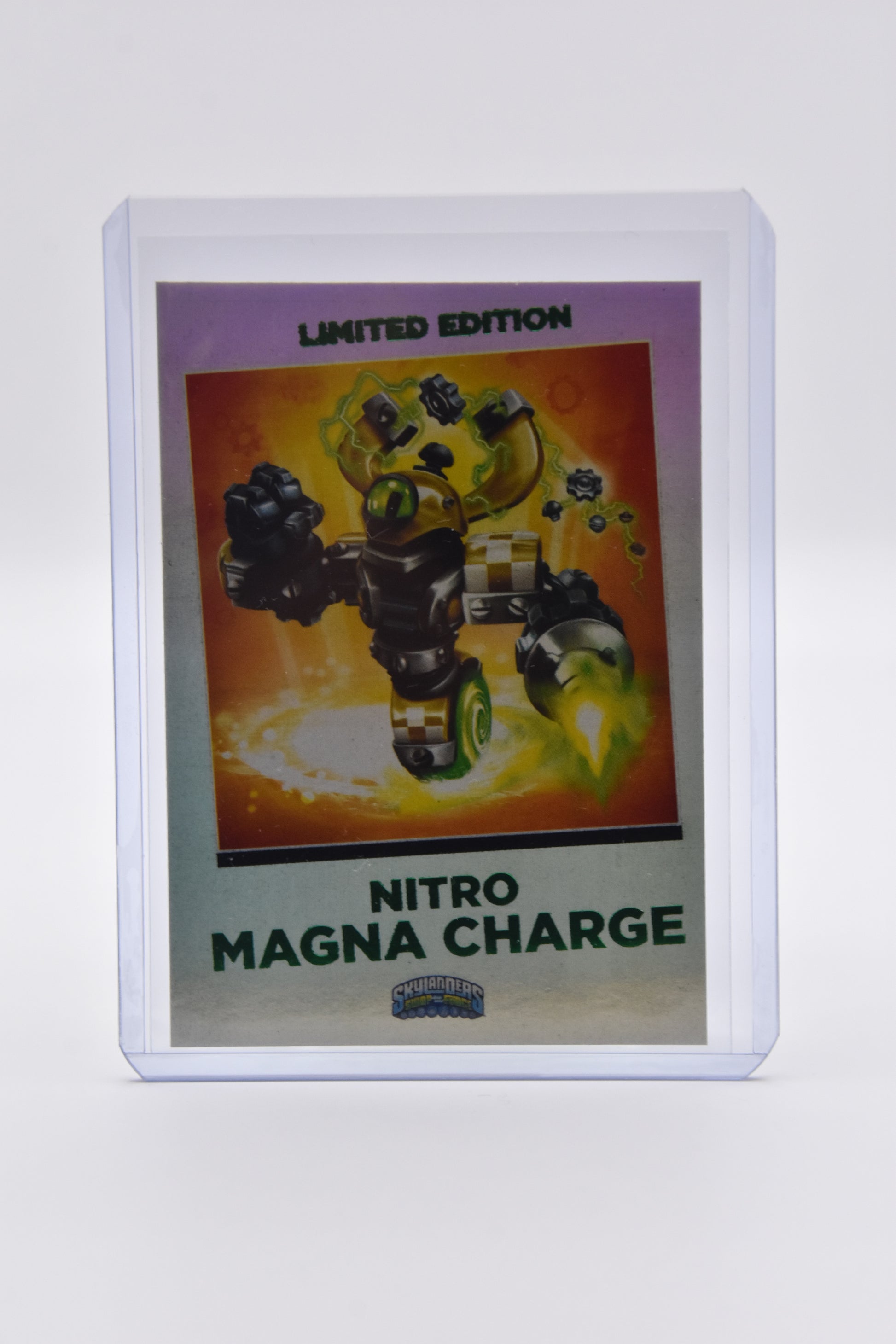 Skylanders Swap Force Limited Edition Nitro Magna Charge Trading Card